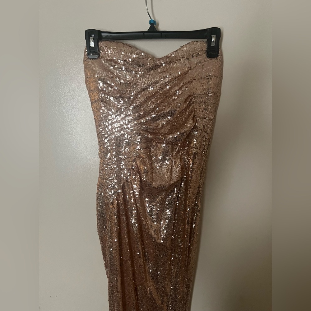 Formal dress rose, gold size large
